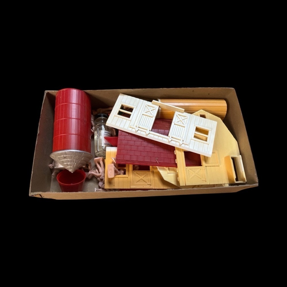 Adidas Plasticville Model Kit - Picture 3 of 3